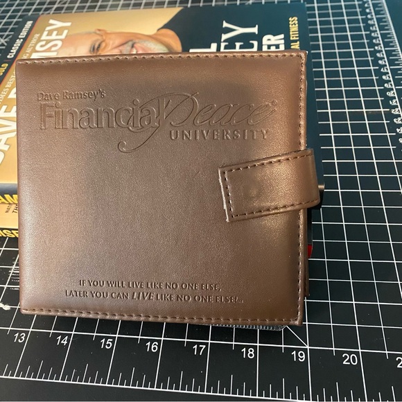 Dave Ramsey Set The Total Money Makeover Hardbound Workbook CD Set NEW! - Picture 6 of 6